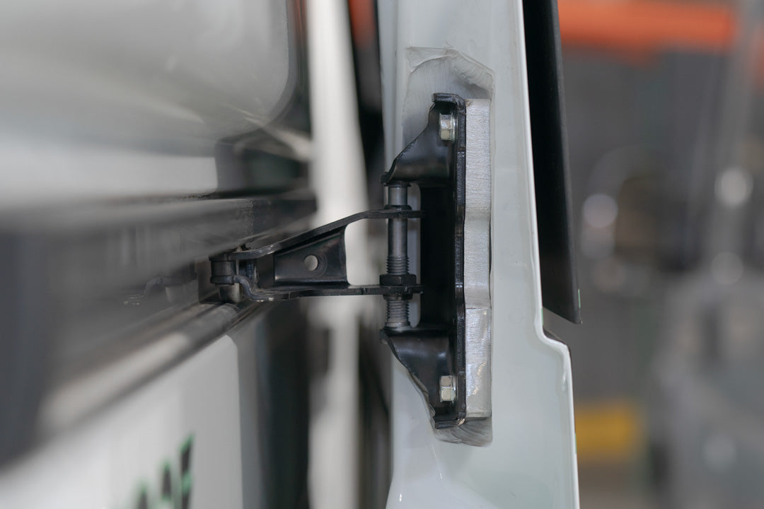 SLIDING DOOR SPACER - SPRINTER (2019+) by VAN COMPASS